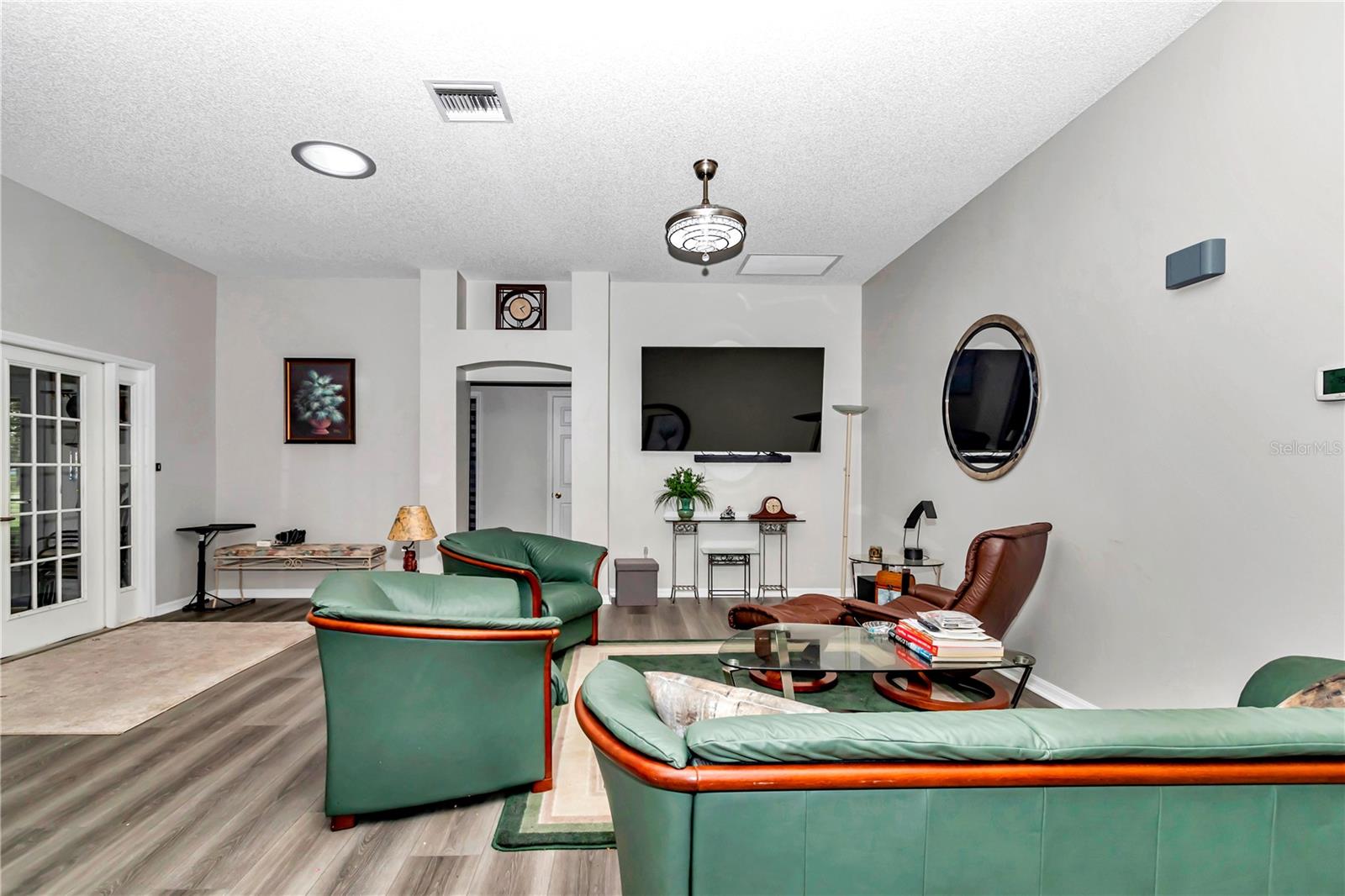 Image 17 of 49 For 1832 Madero Drive