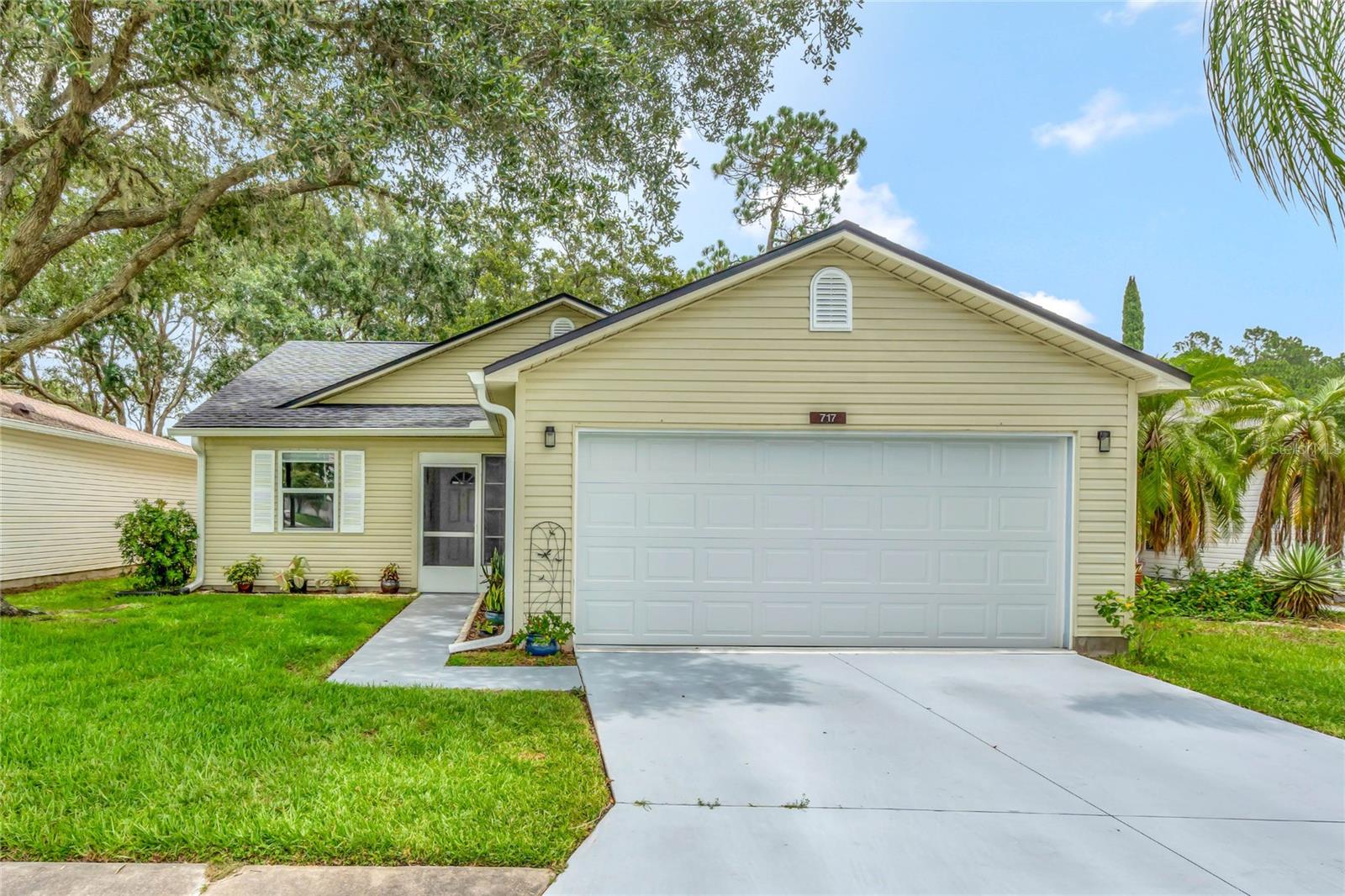 Details for 717 Glen Oaks Drive, LEESBURG, FL 34748