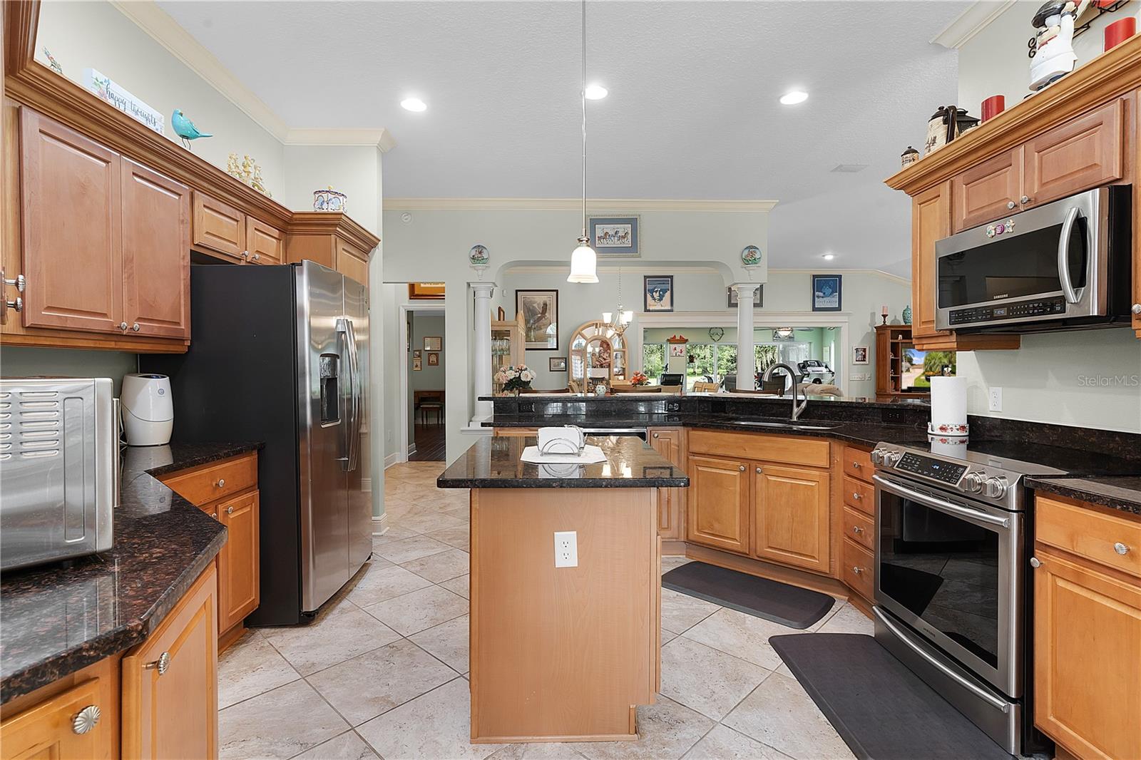 Image 11 of 46 For 7151 173rd Arlington Loop