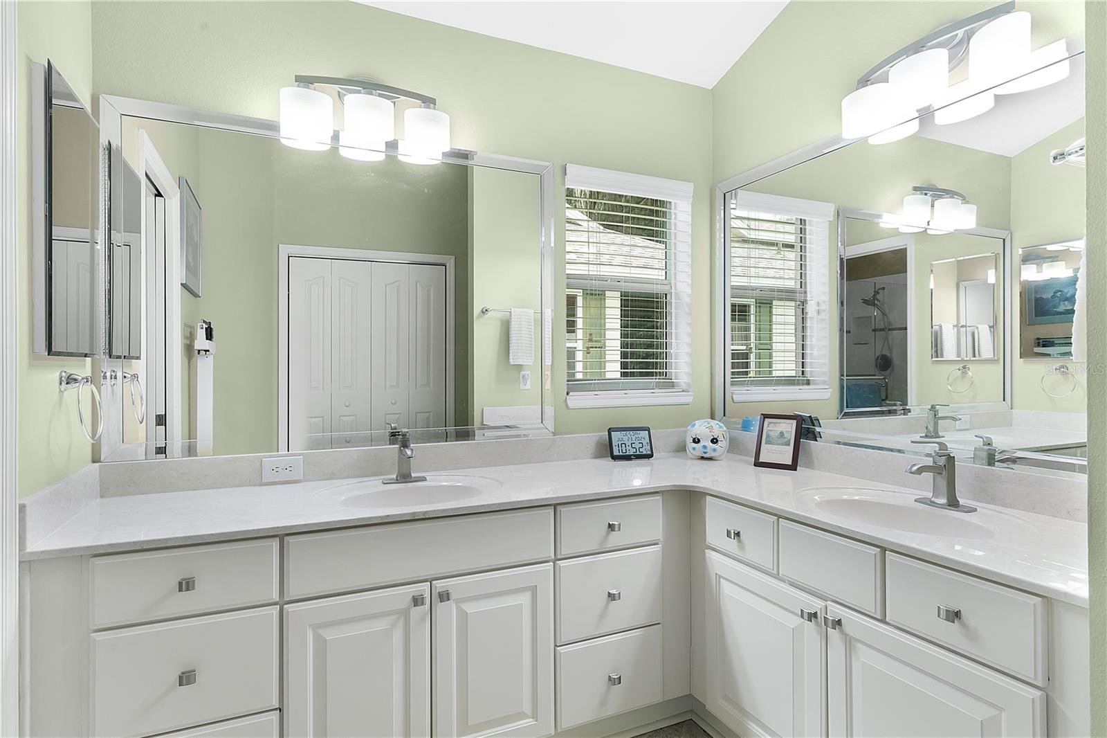 Image 21 of 46 For 7151 173rd Arlington Loop