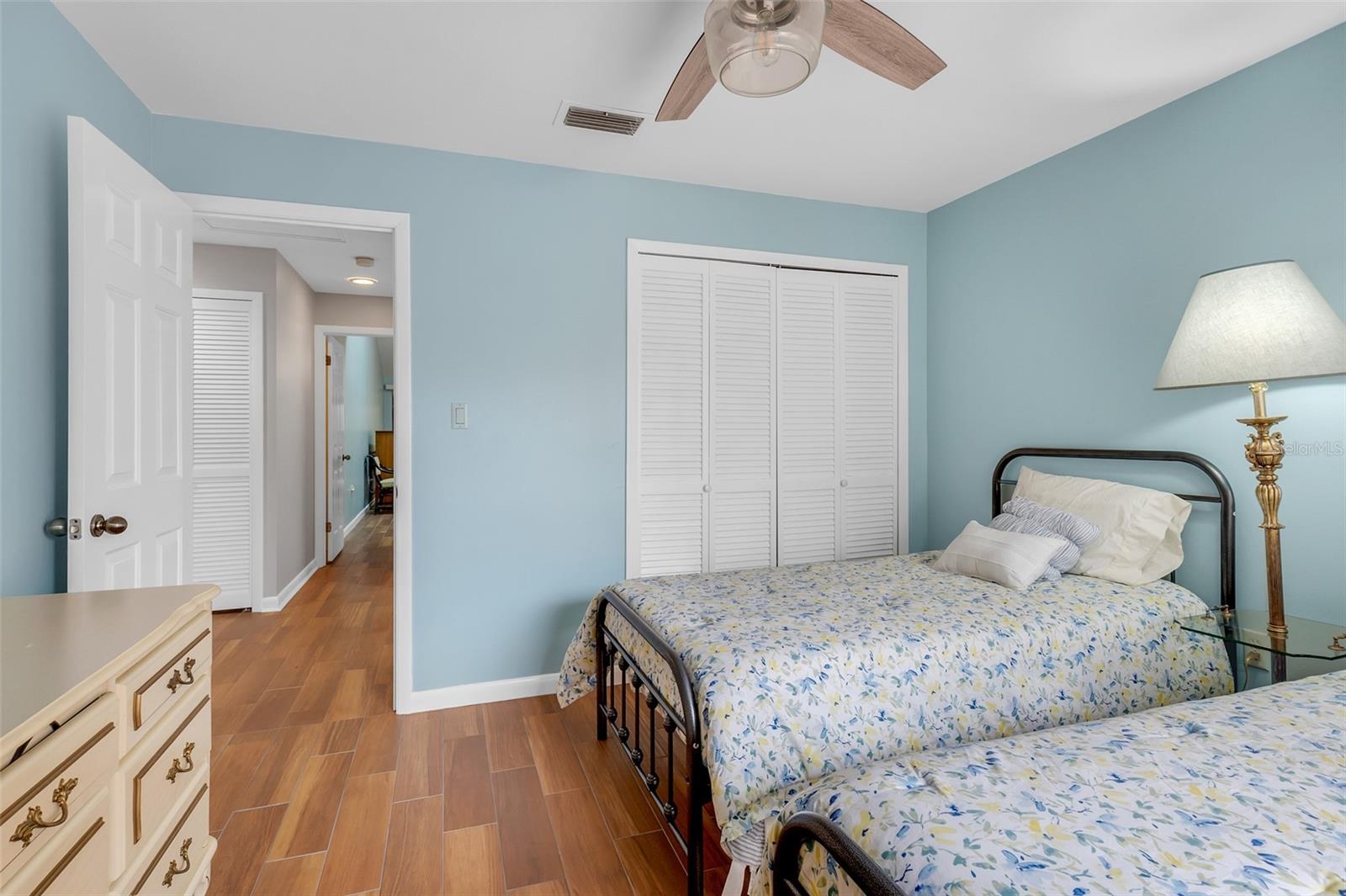 Image 18 of 36 For 701 Clusterwood Drive