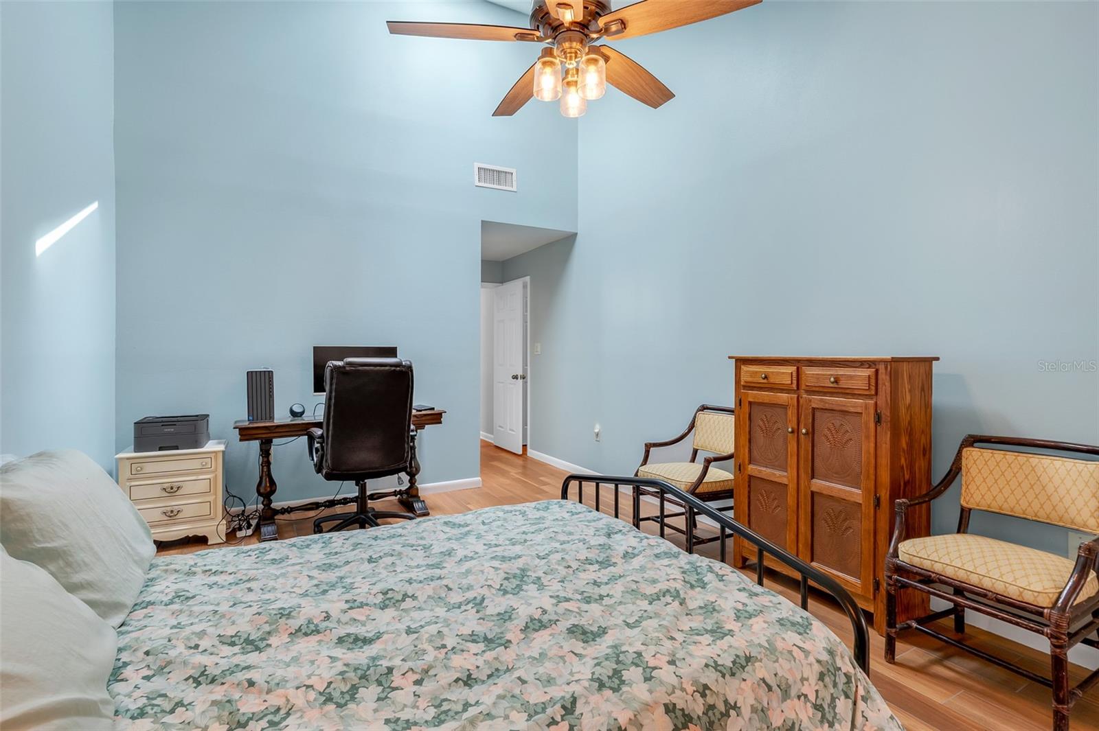 Image 21 of 36 For 701 Clusterwood Drive