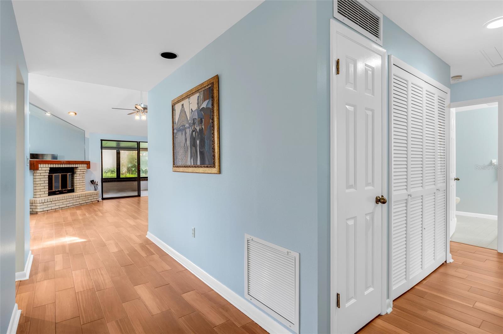 Image 6 of 36 For 701 Clusterwood Drive