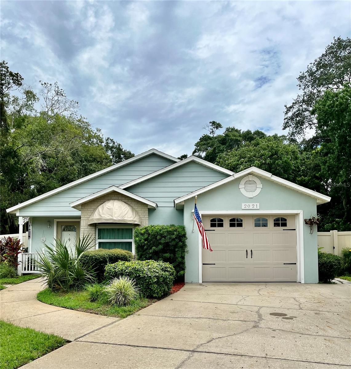 Details for 2021 Donnelly Place, MOUNT DORA, FL 32757