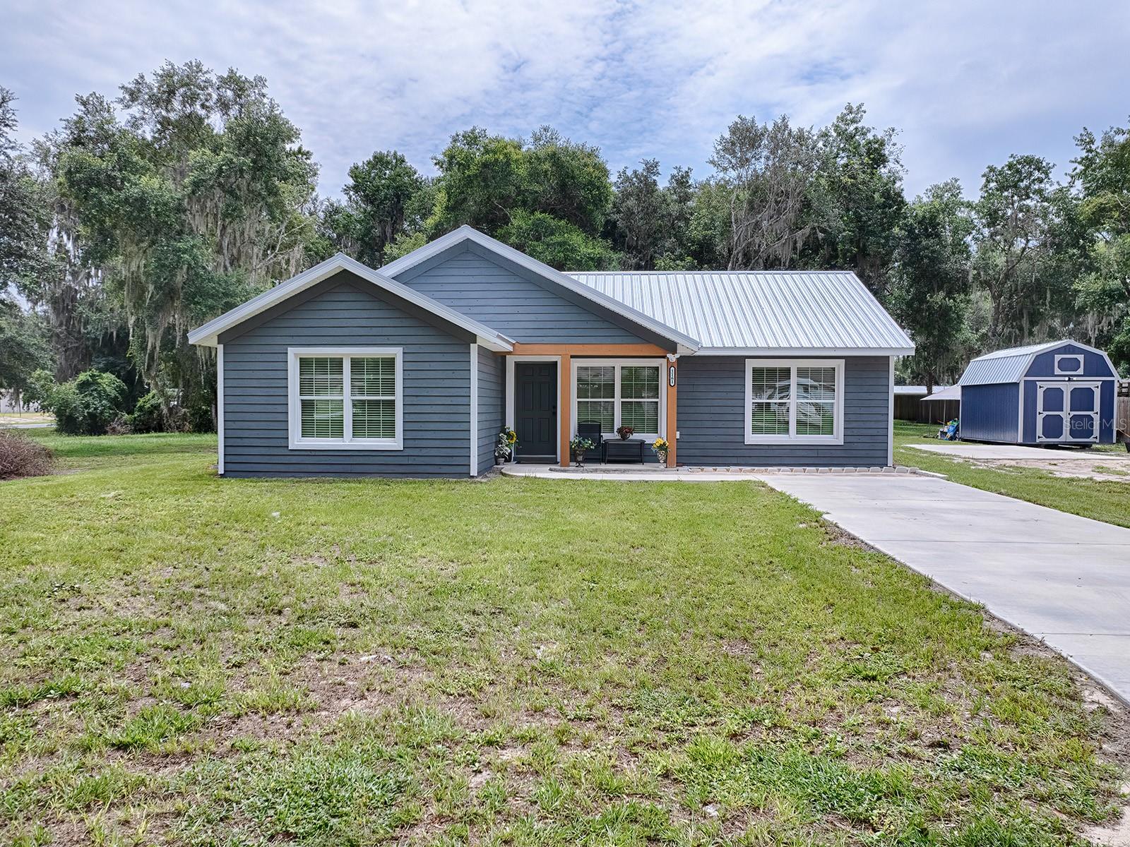 Details for 1161 County Road 443, LAKE PANASOFFKEE, FL 33538