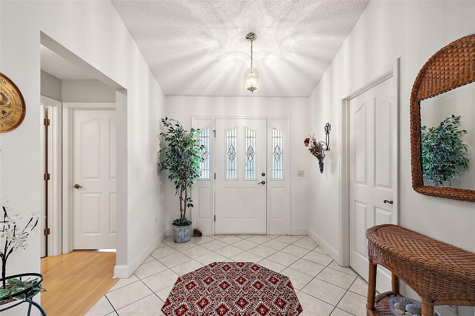 Image 4 of 37 For 1306 De La Garza Place