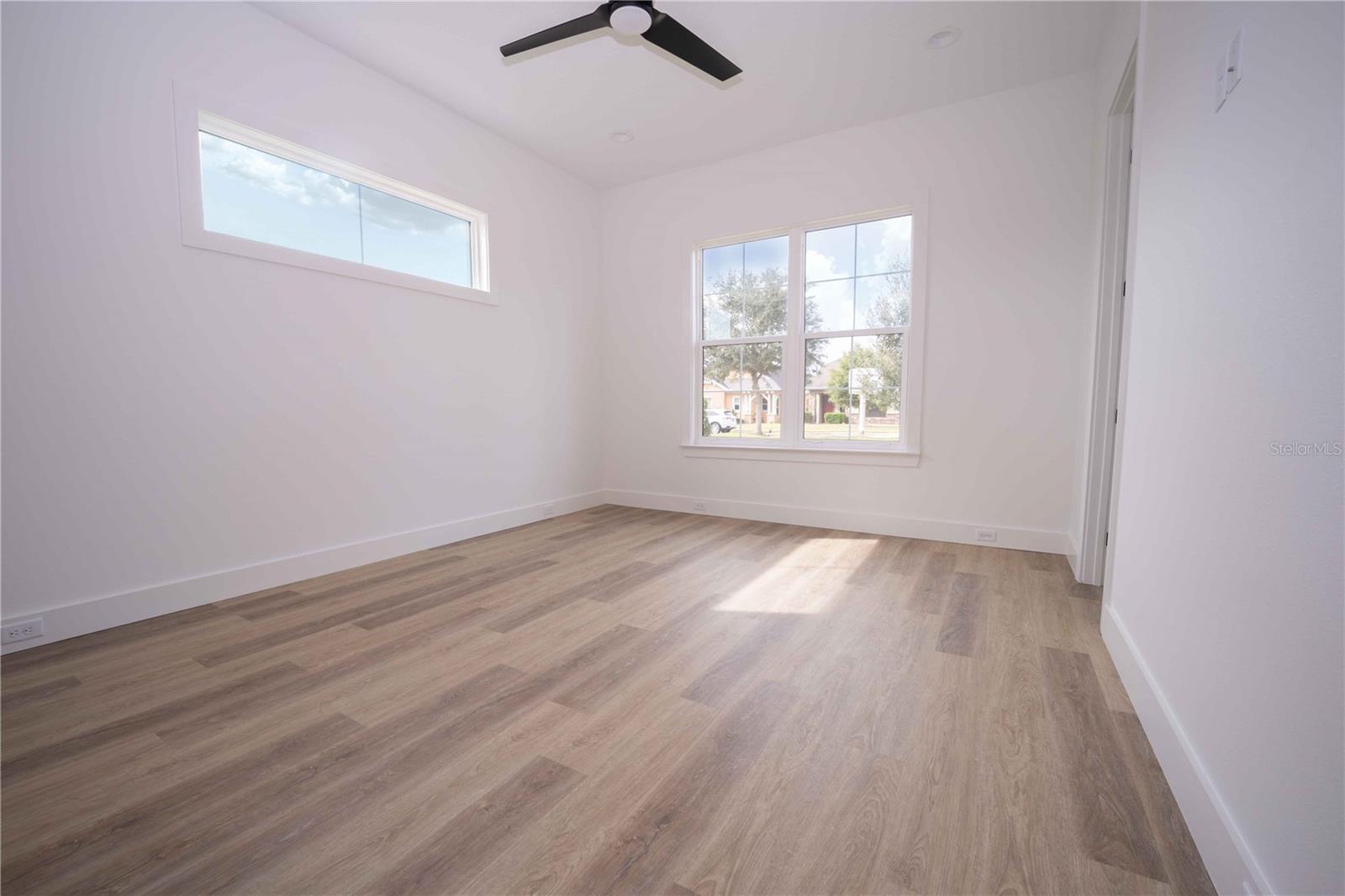 Image 55 of 81 For 10593 Grand Oaks Boulevard