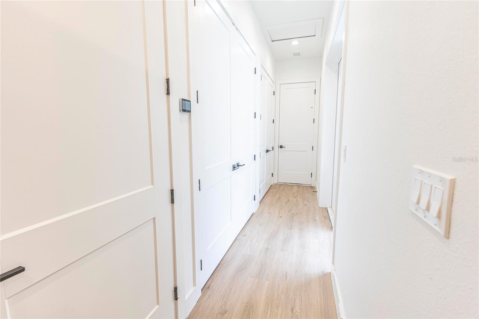 Image 20 of 37 For 10619 Grand Oaks Boulevard