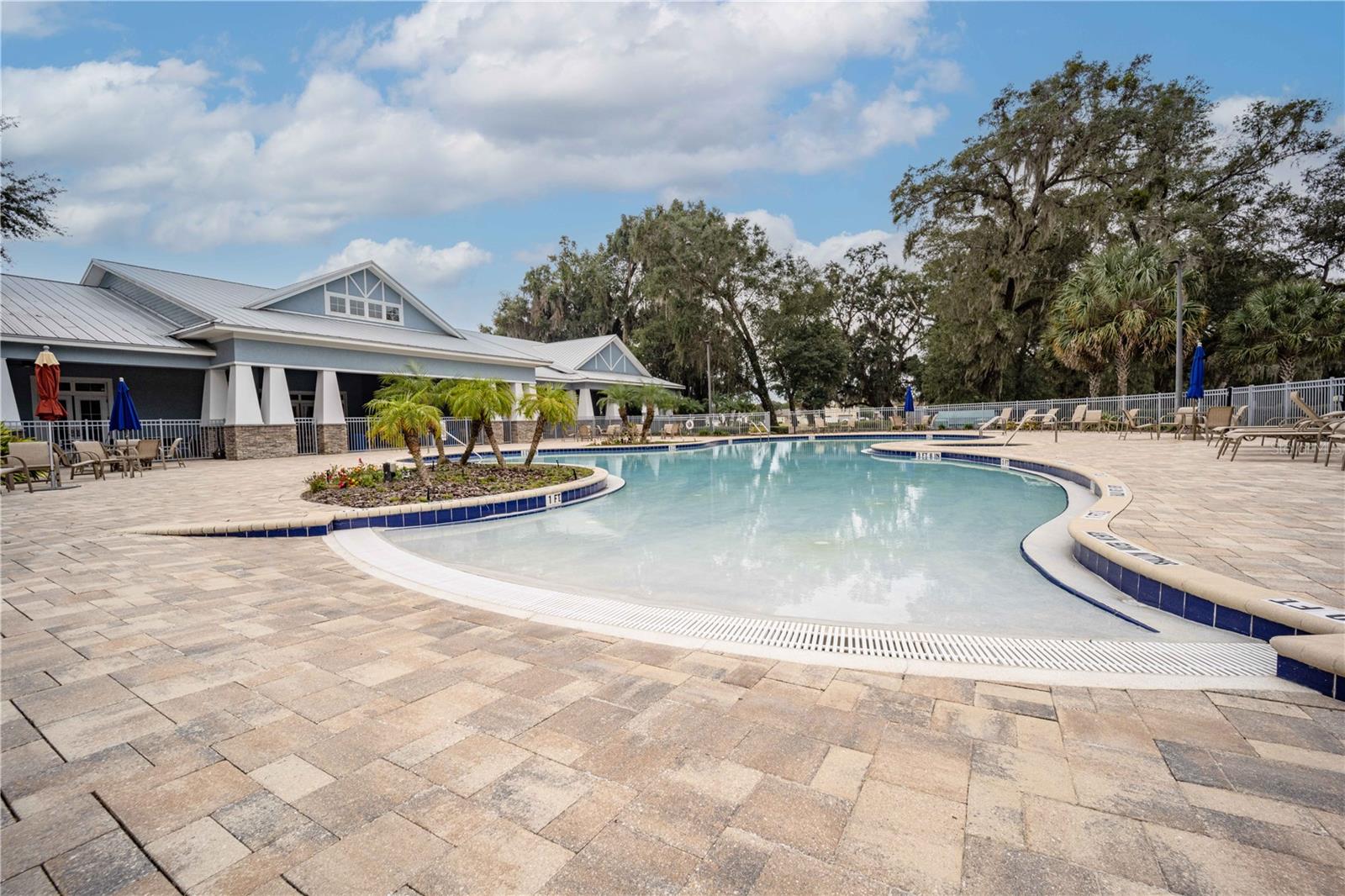 Image 29 of 37 For 10619 Grand Oaks Boulevard