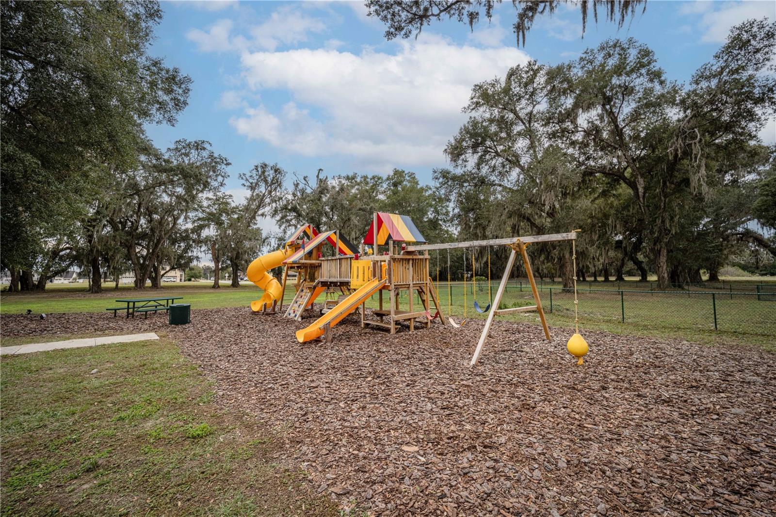 Image 32 of 37 For 10619 Grand Oaks Boulevard