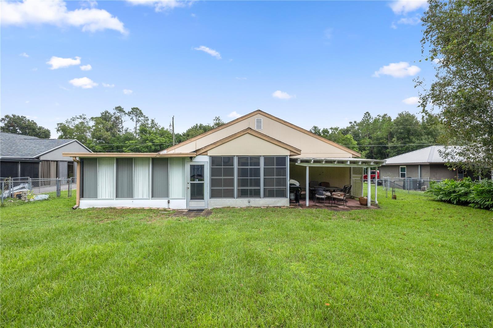 Image 22 of 26 For 21298 Peach Blossom Street