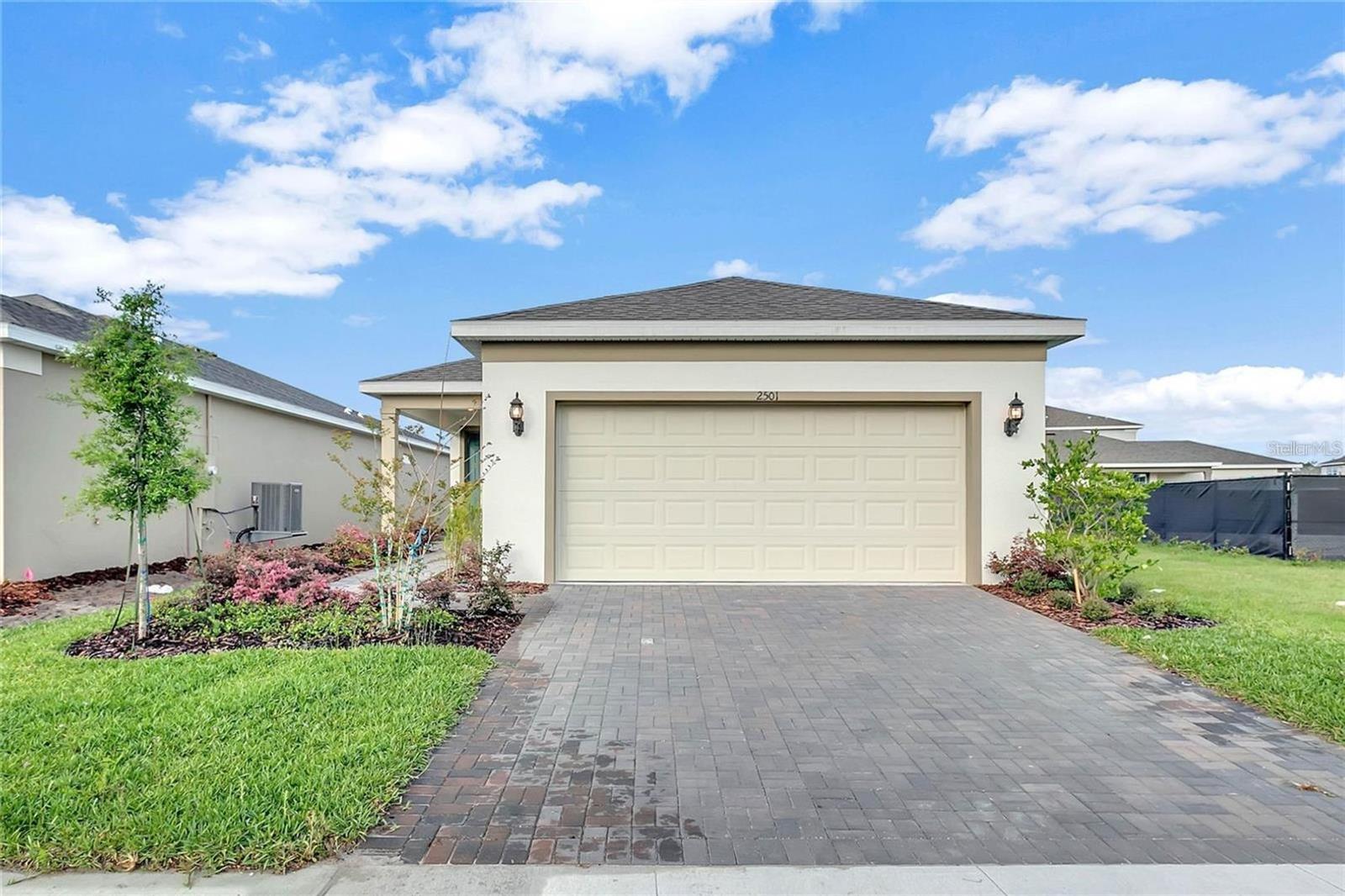 Listing Details for 2501 Southlawn Lane, CLERMONT, FL 34714