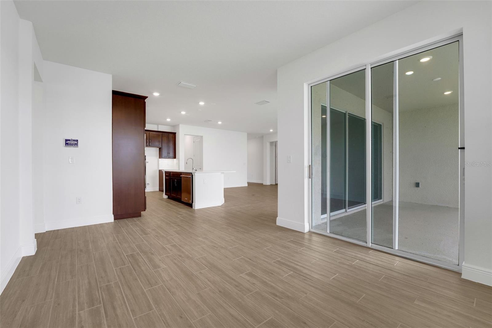 Image 29 of 66 For 7446 Sea Manatee Street