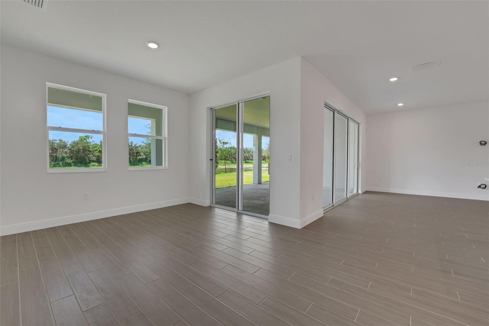Image 39 of 67 For 7461 Sea Manatee Street