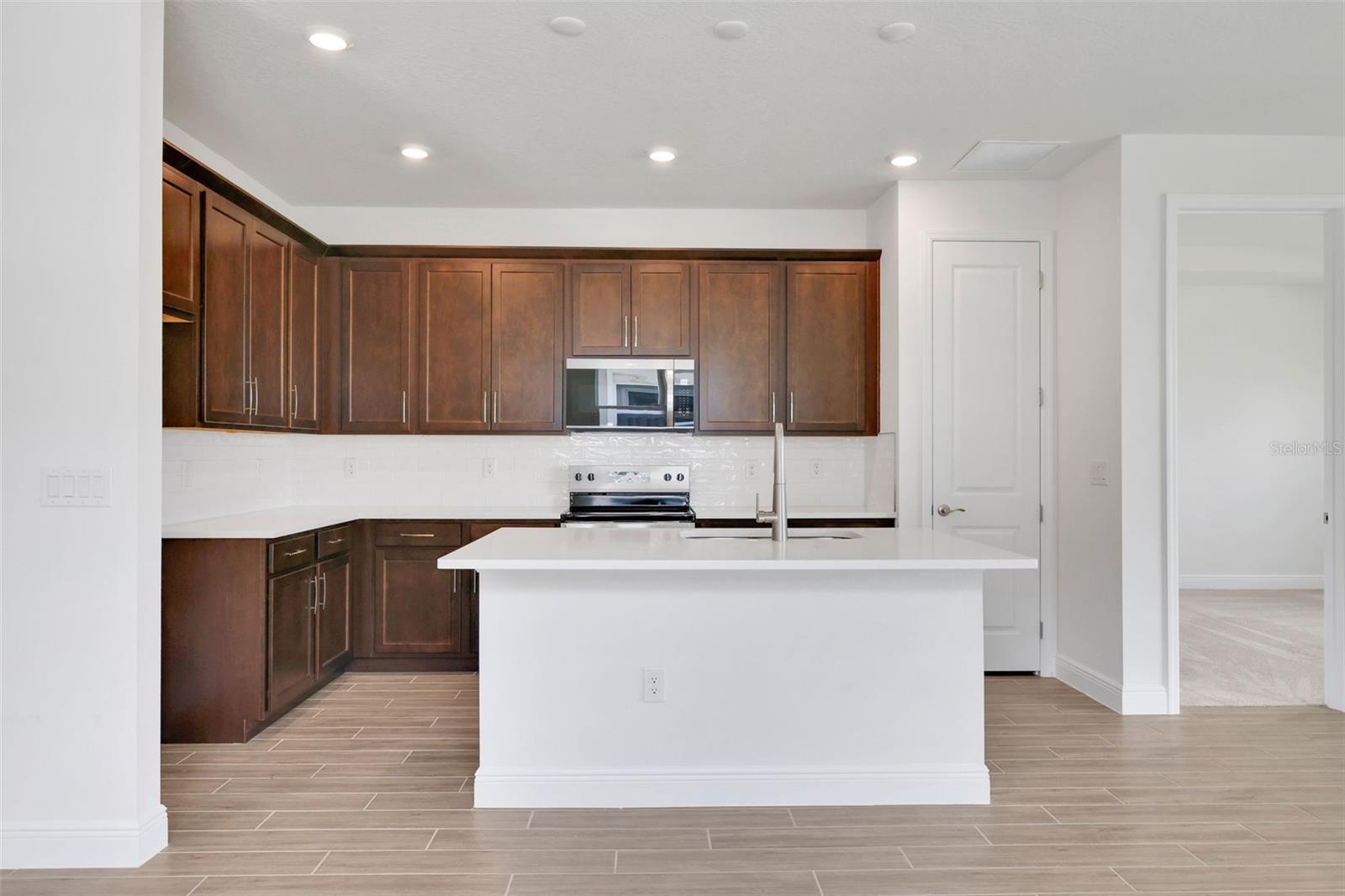 Image 20 of 42 For 7610 Sea Oak Court