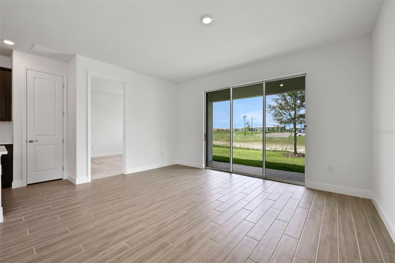 Image 22 of 42 For 7610 Sea Oak Court