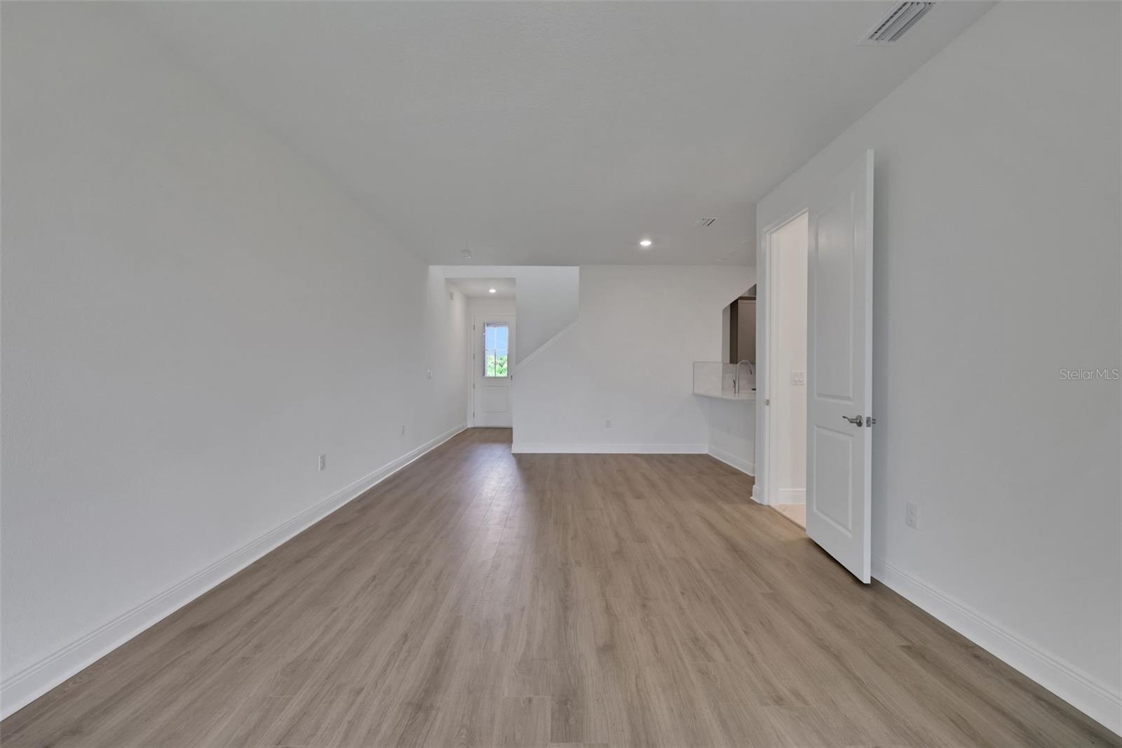 Image 18 of 42 For 7618 Sea Oak Court