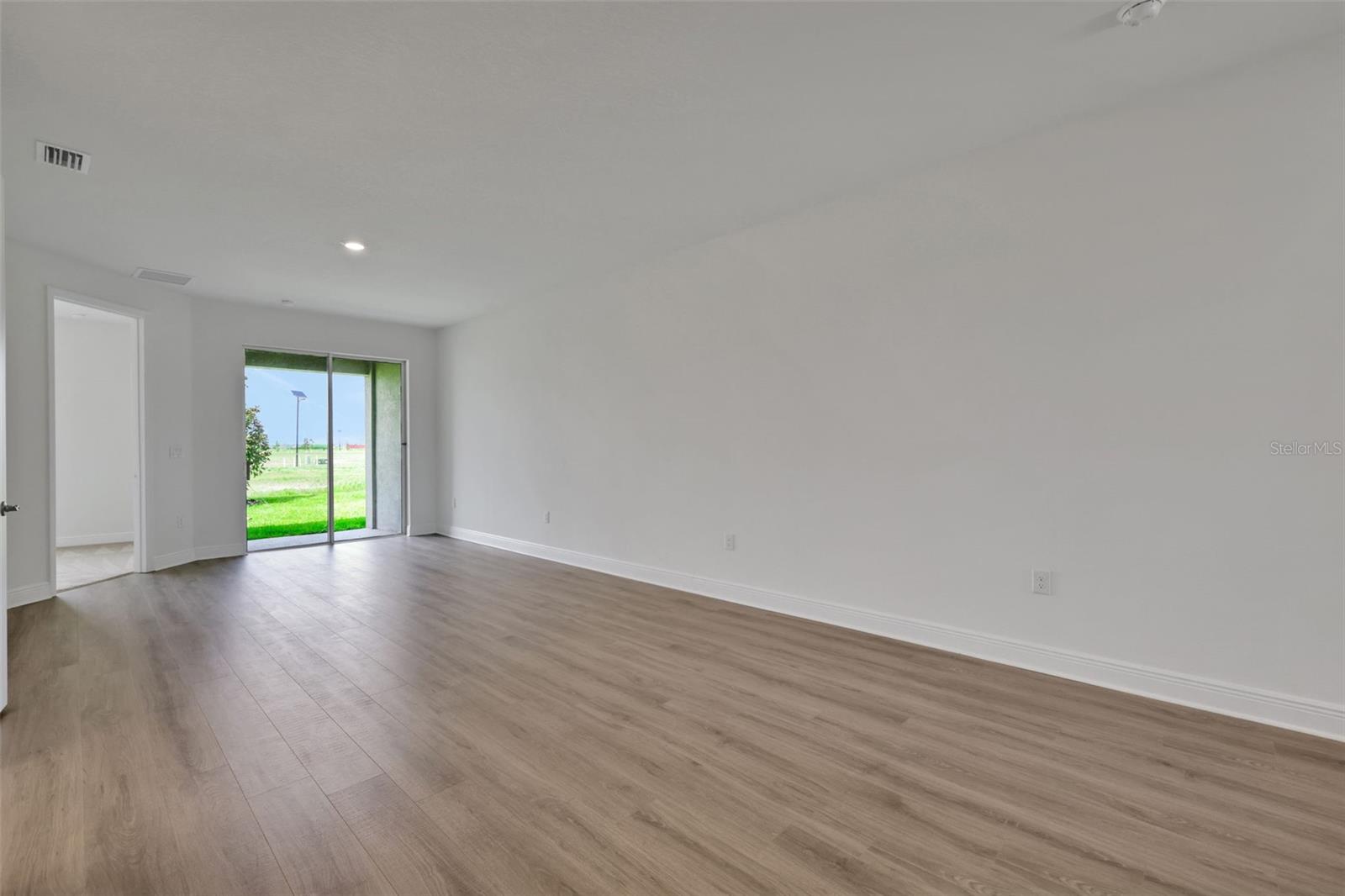 Image 23 of 42 For 7618 Sea Oak Court