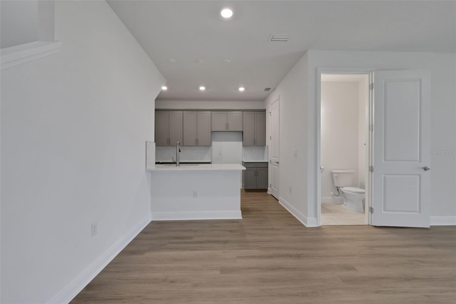Image 28 of 42 For 7618 Sea Oak Court