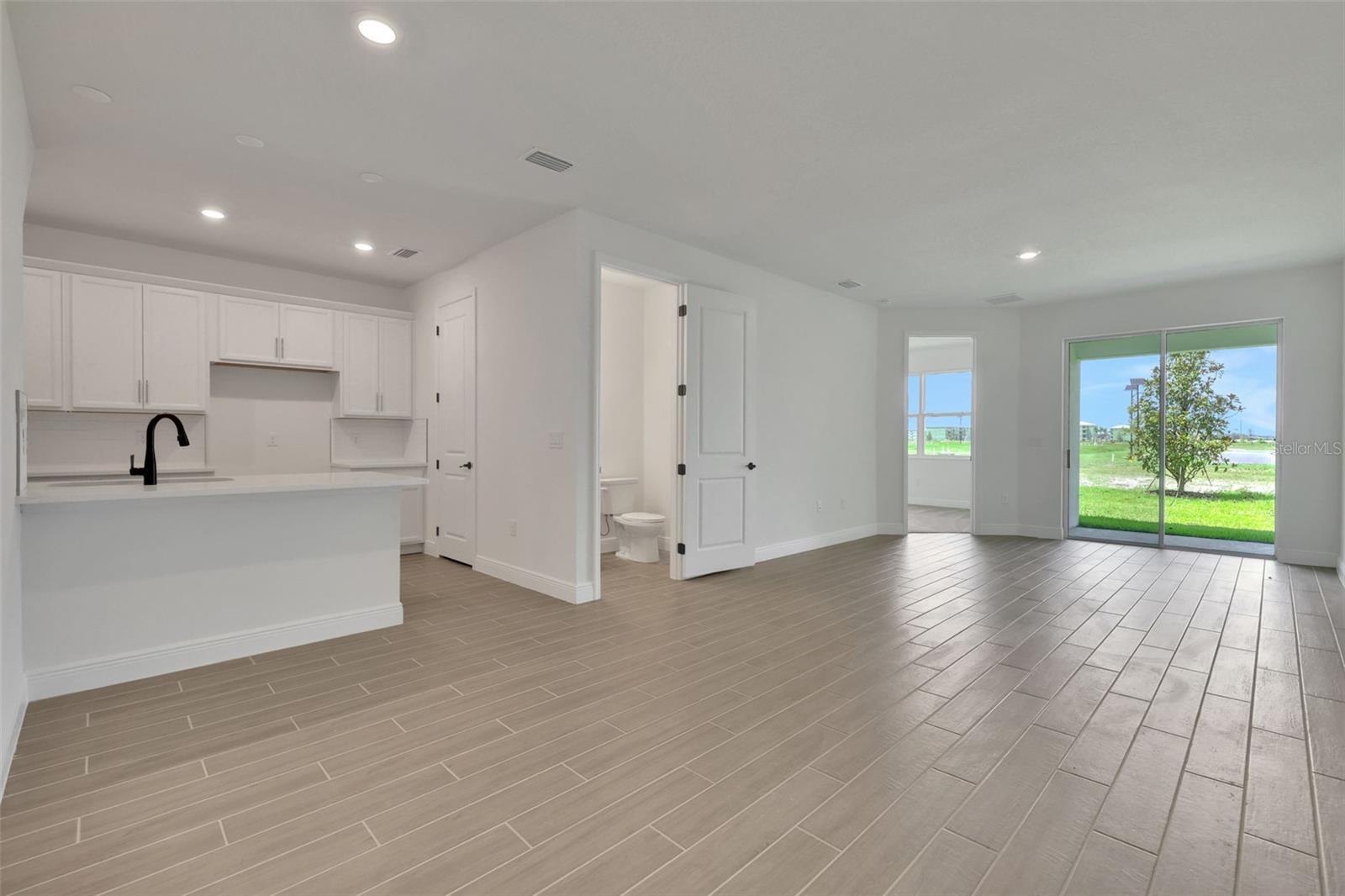 Image 25 of 45 For 7582 Sea Oak Court