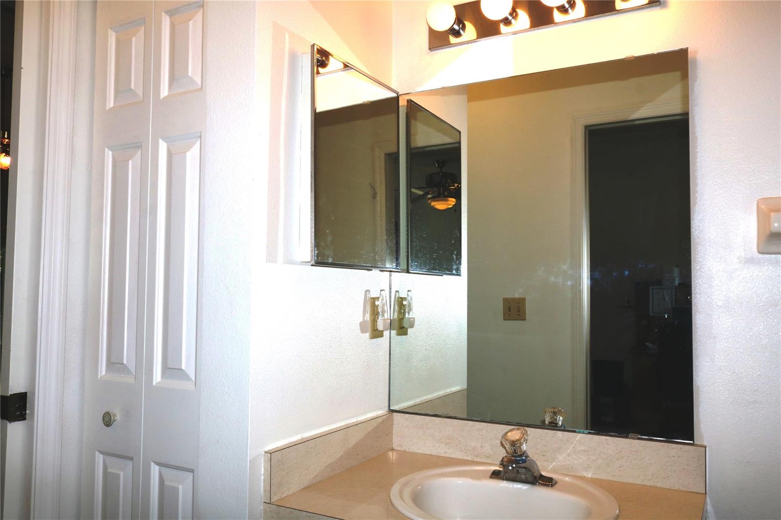 Image 27 of 39 For 651 Timbercrest Drive