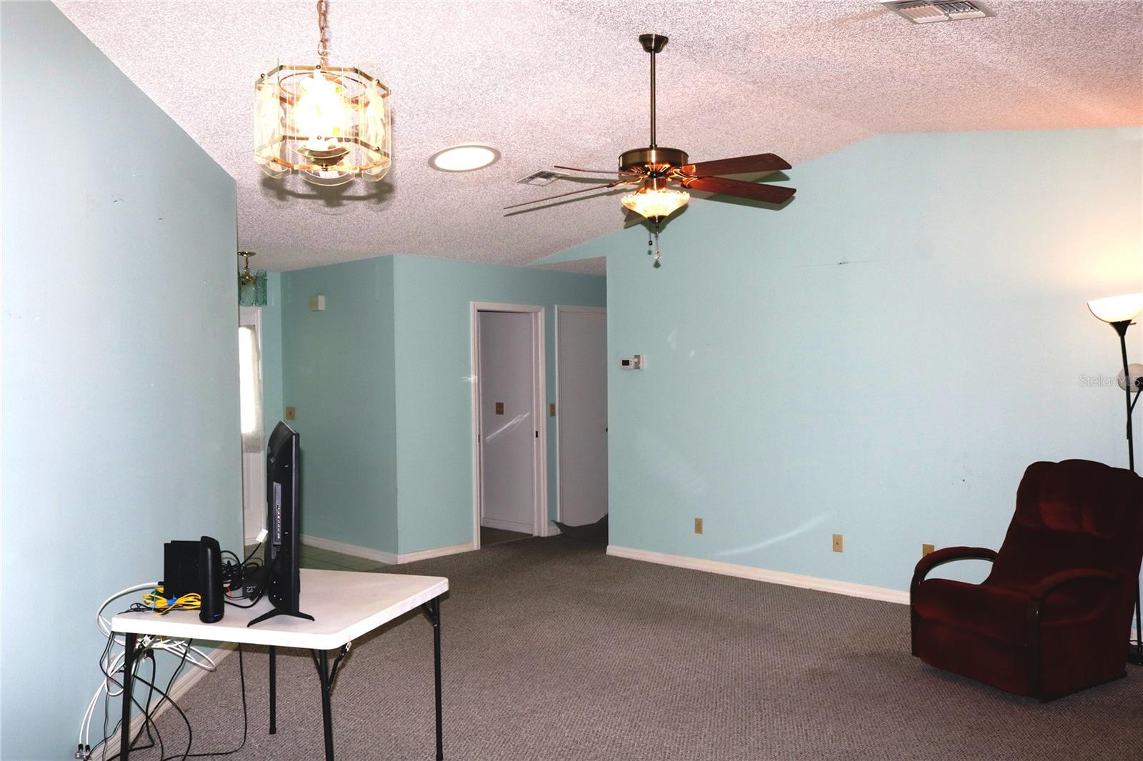 Image 9 of 39 For 651 Timbercrest Drive