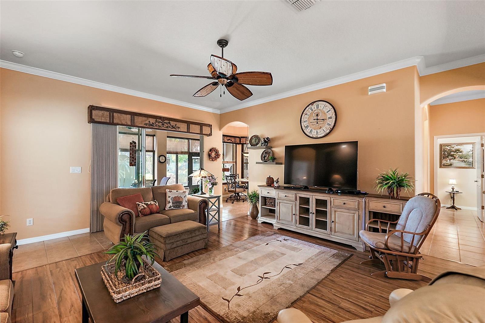 Image 11 of 41 For 25528 Maurepas Lane