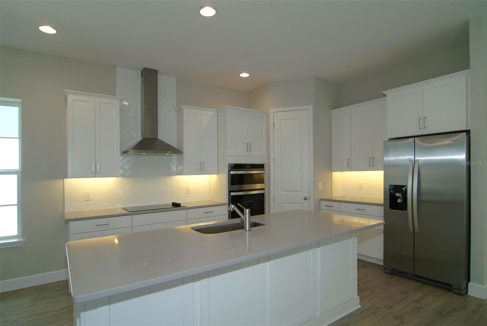 Image 7 of 29 For 10425 Medawar Street