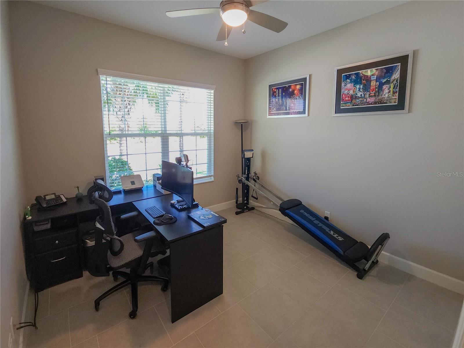 Listing photo id 21 for 5013 Sevilla Shores Drive