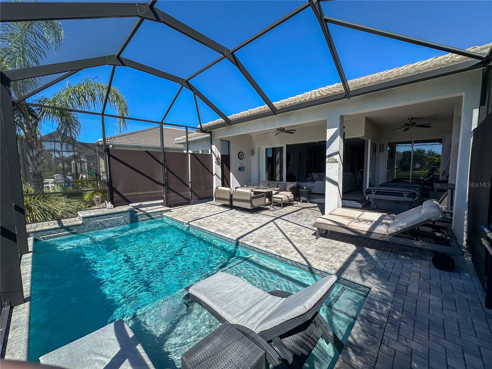 Listing photo id 31 for 5013 Sevilla Shores Drive