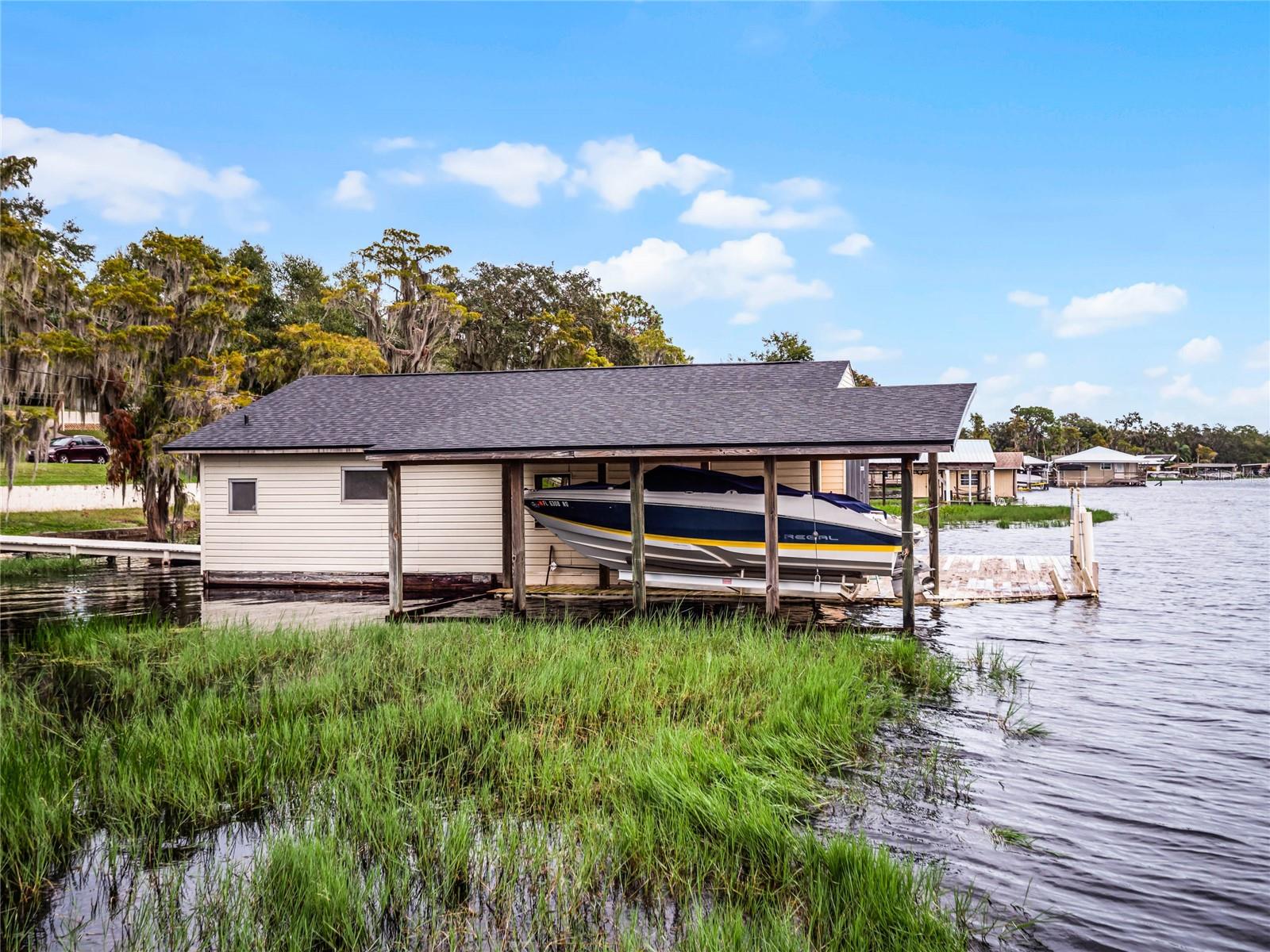 Image 82 of 82 For 512 Lakeshore Drive