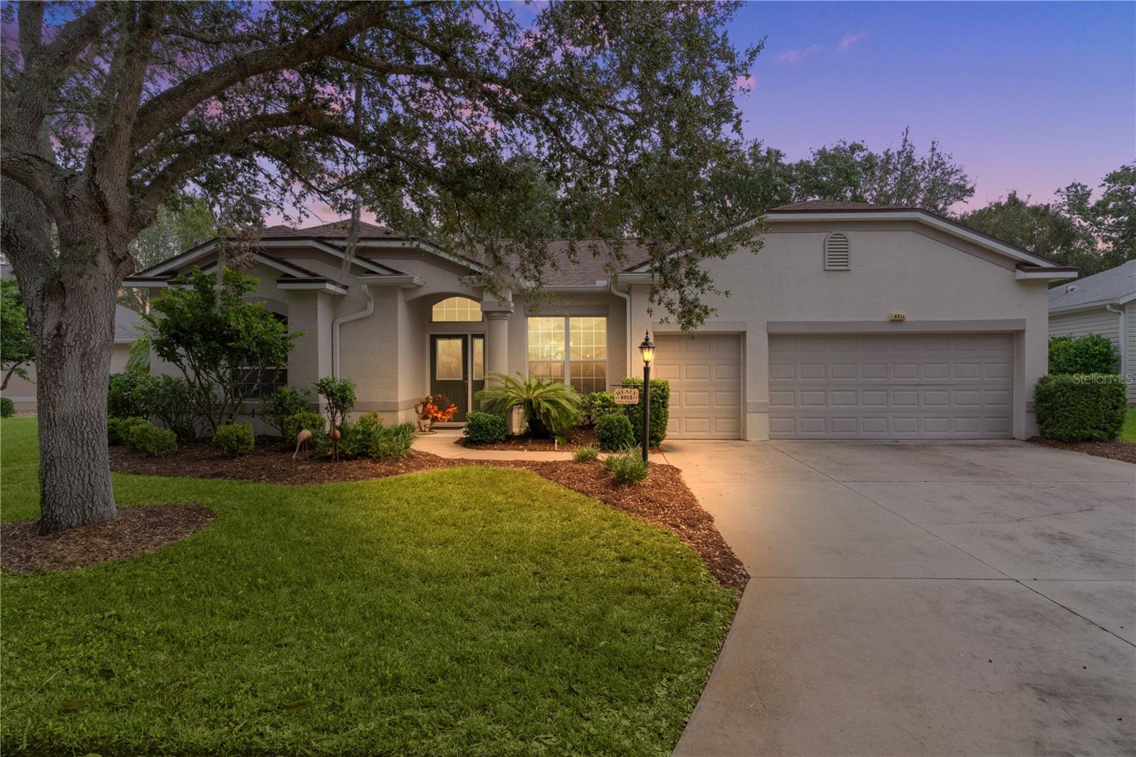 Image 43 of 55 For 4912 Sawgrass Lake Circle