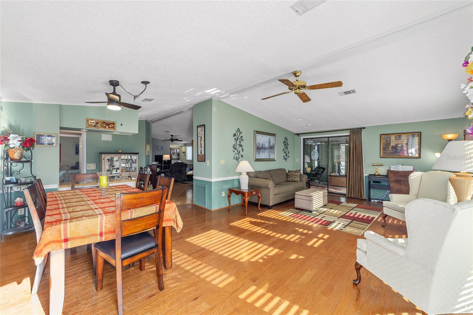 Image 10 of 46 For 1609 Doral Circle