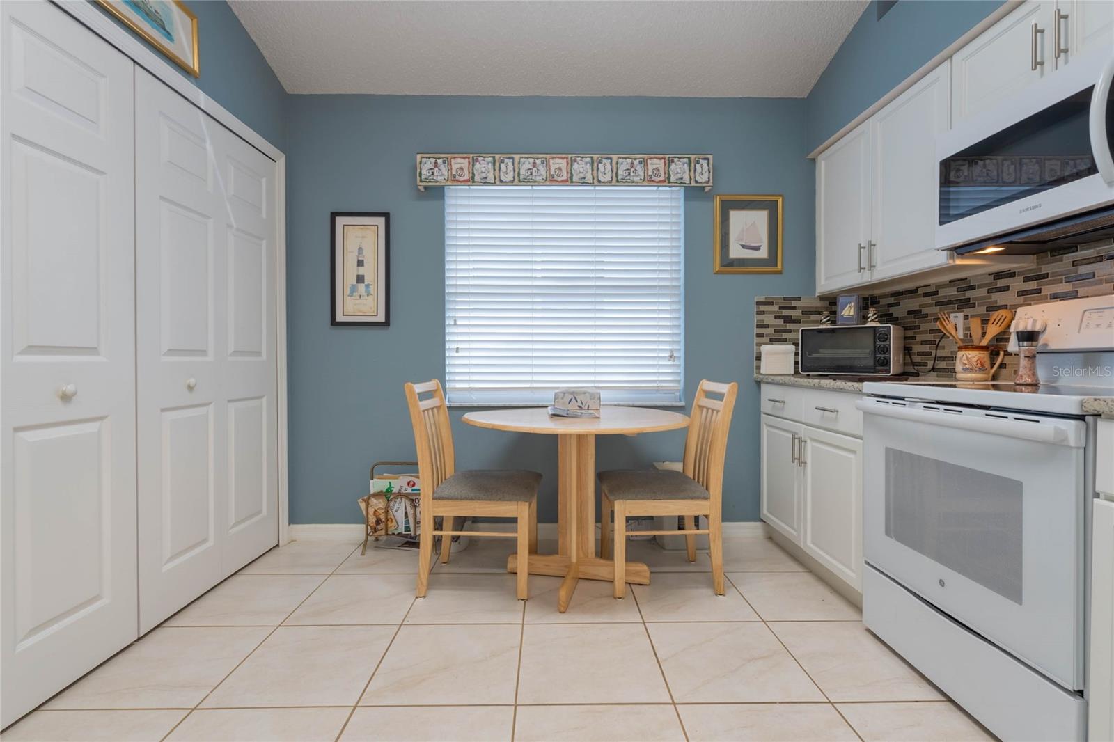 Image 12 of 26 For 4130 Capland Avenue