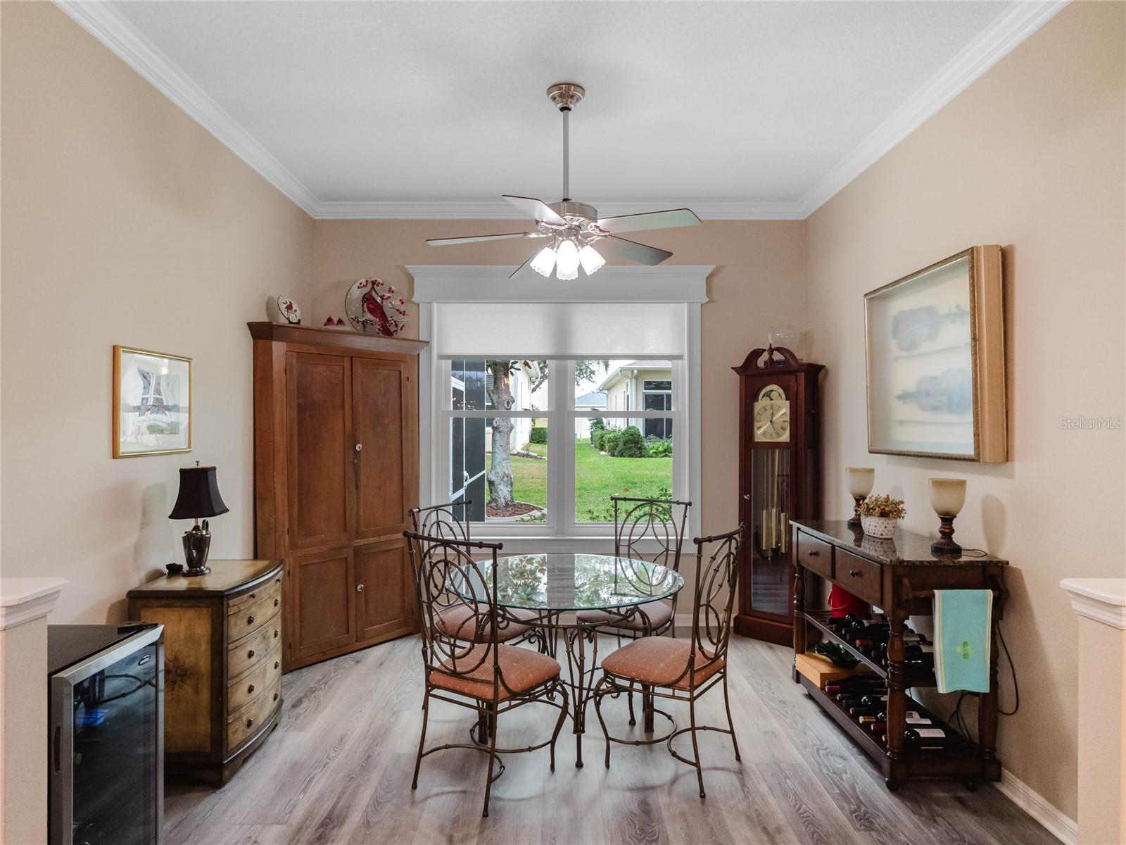 Image 11 of 66 For 20744 Queen Alexandra Drive