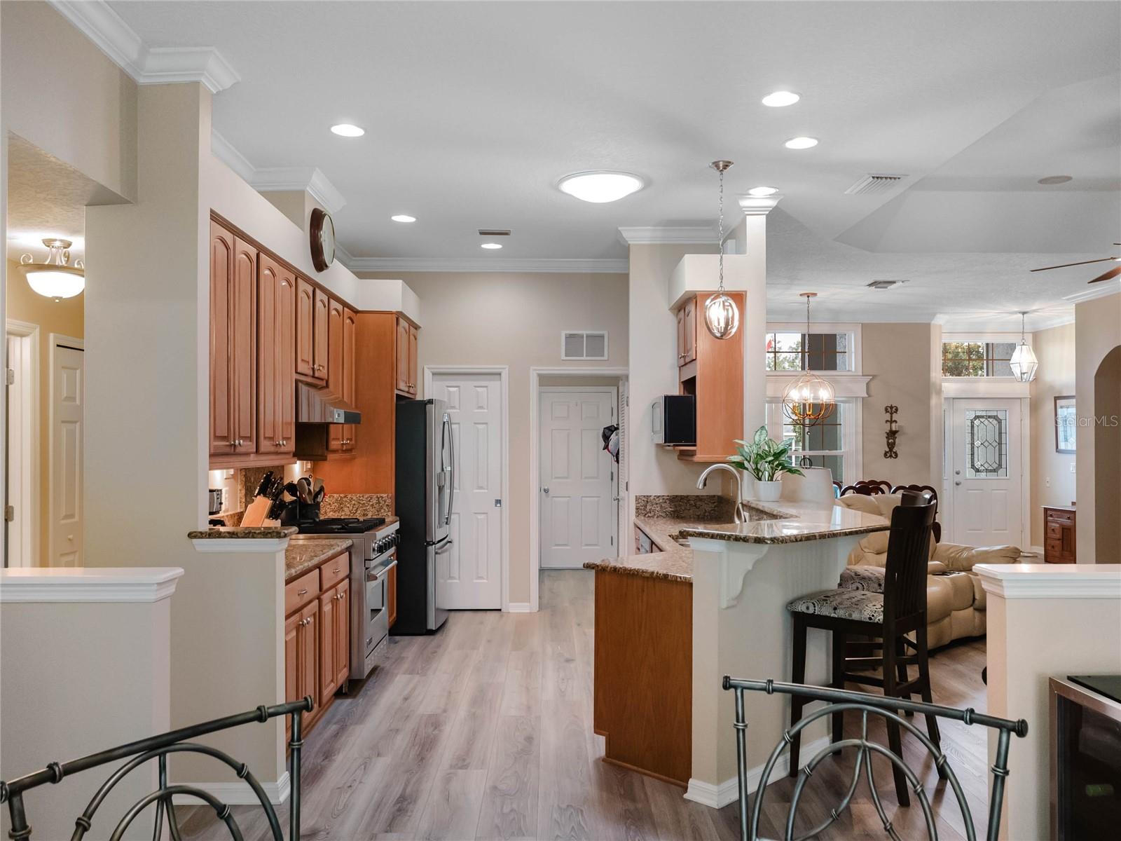 Image 13 of 66 For 20744 Queen Alexandra Drive