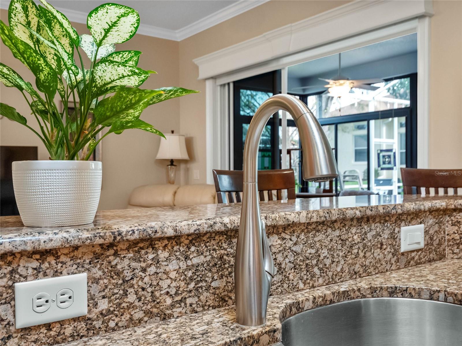 Image 14 of 66 For 20744 Queen Alexandra Drive