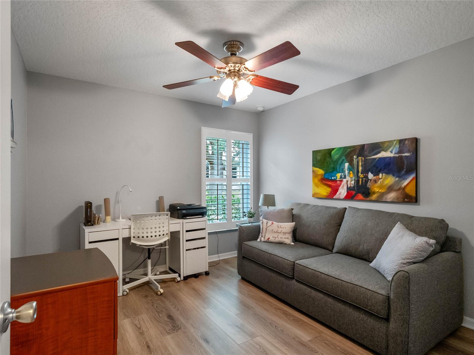 Image 28 of 66 For 20744 Queen Alexandra Drive
