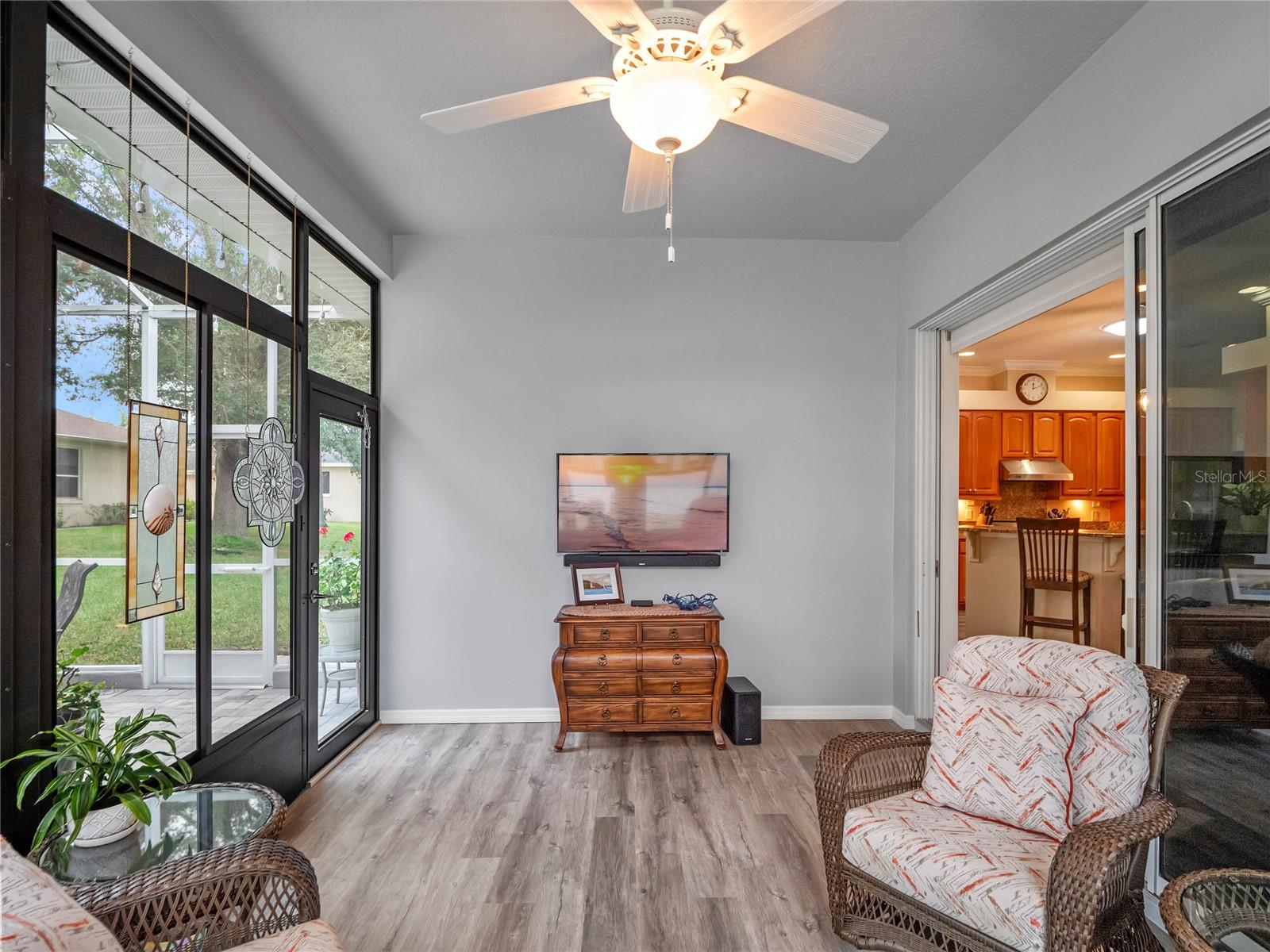 Image 33 of 66 For 20744 Queen Alexandra Drive