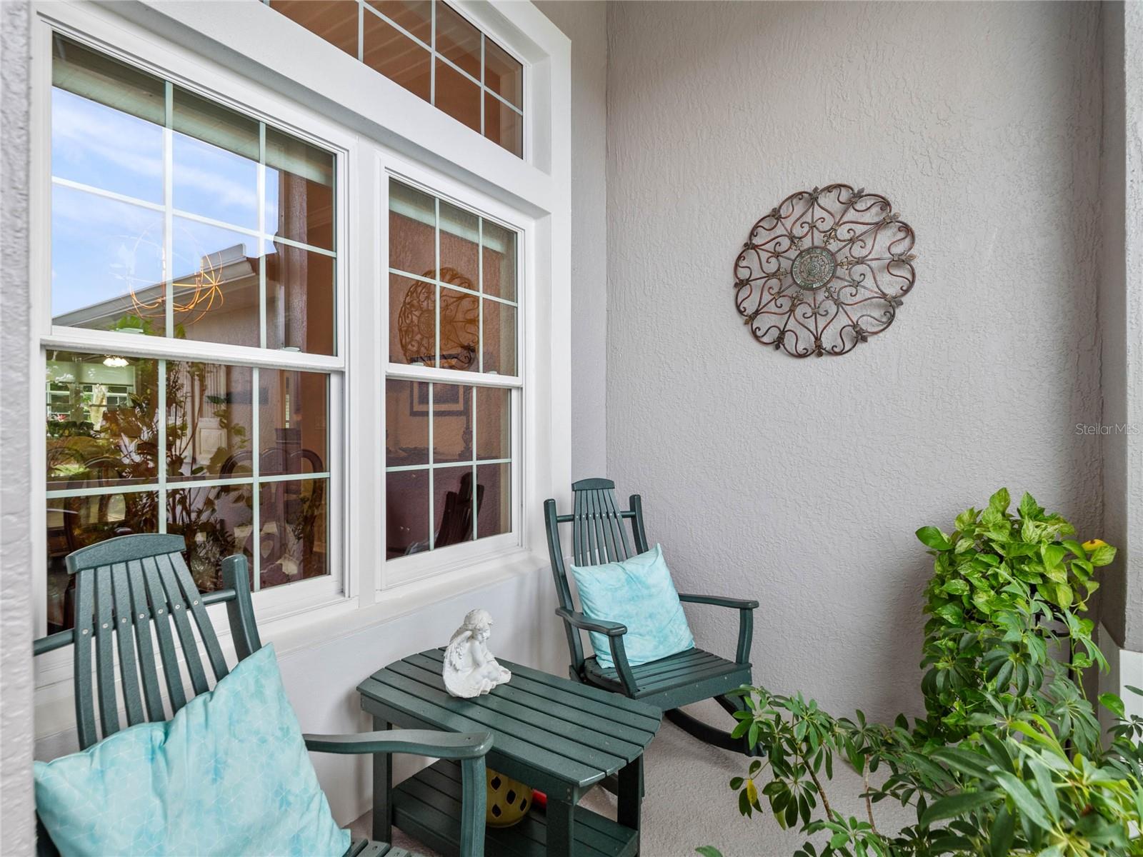Image 6 of 66 For 20744 Queen Alexandra Drive