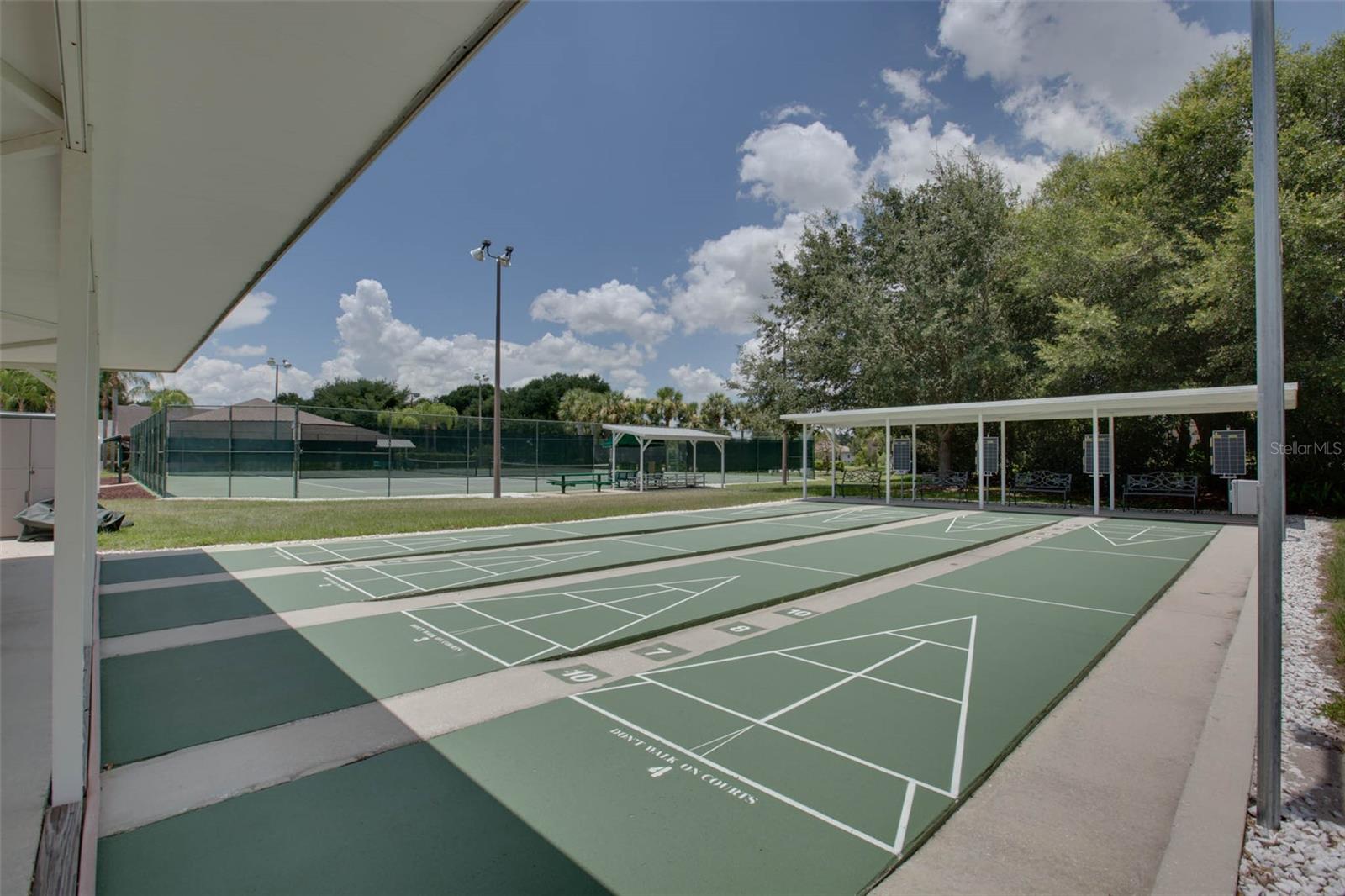 Image 60 of 66 For 20744 Queen Alexandra Drive