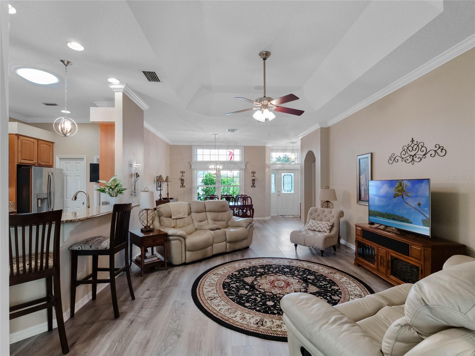 Image 7 of 66 For 20744 Queen Alexandra Drive