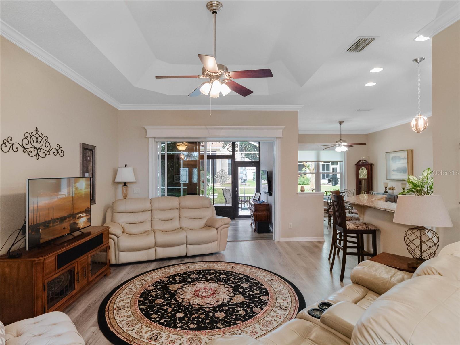 Image 9 of 66 For 20744 Queen Alexandra Drive