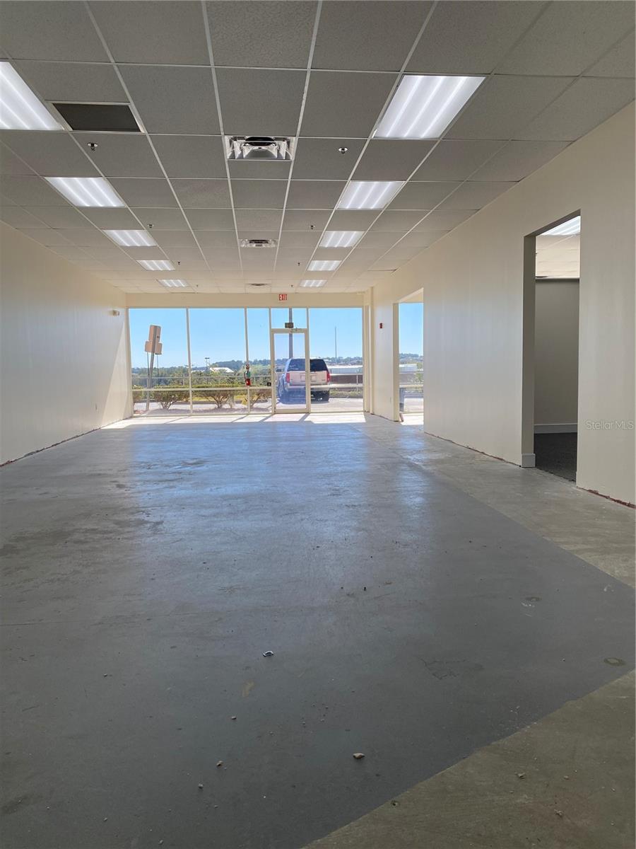 Image 5 of 6 For 12302 Roper Boulevard 103