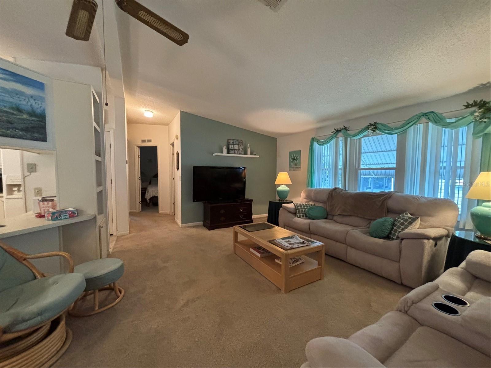 Image 14 of 27 For 1335 Schwartz Boulevard
