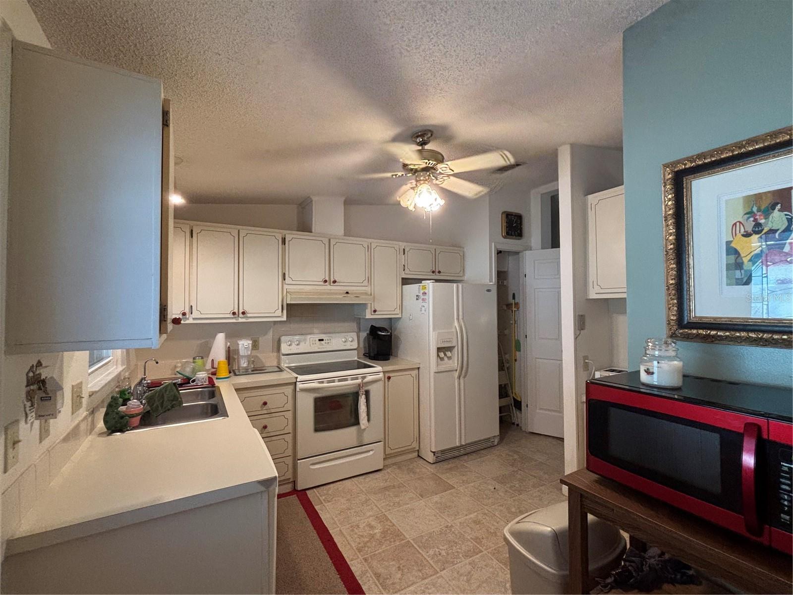 Image 9 of 27 For 1335 Schwartz Boulevard