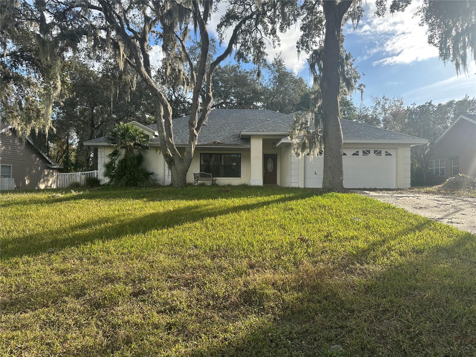 Details for 10144 Silver Bluff Drive, LEESBURG, FL 34788