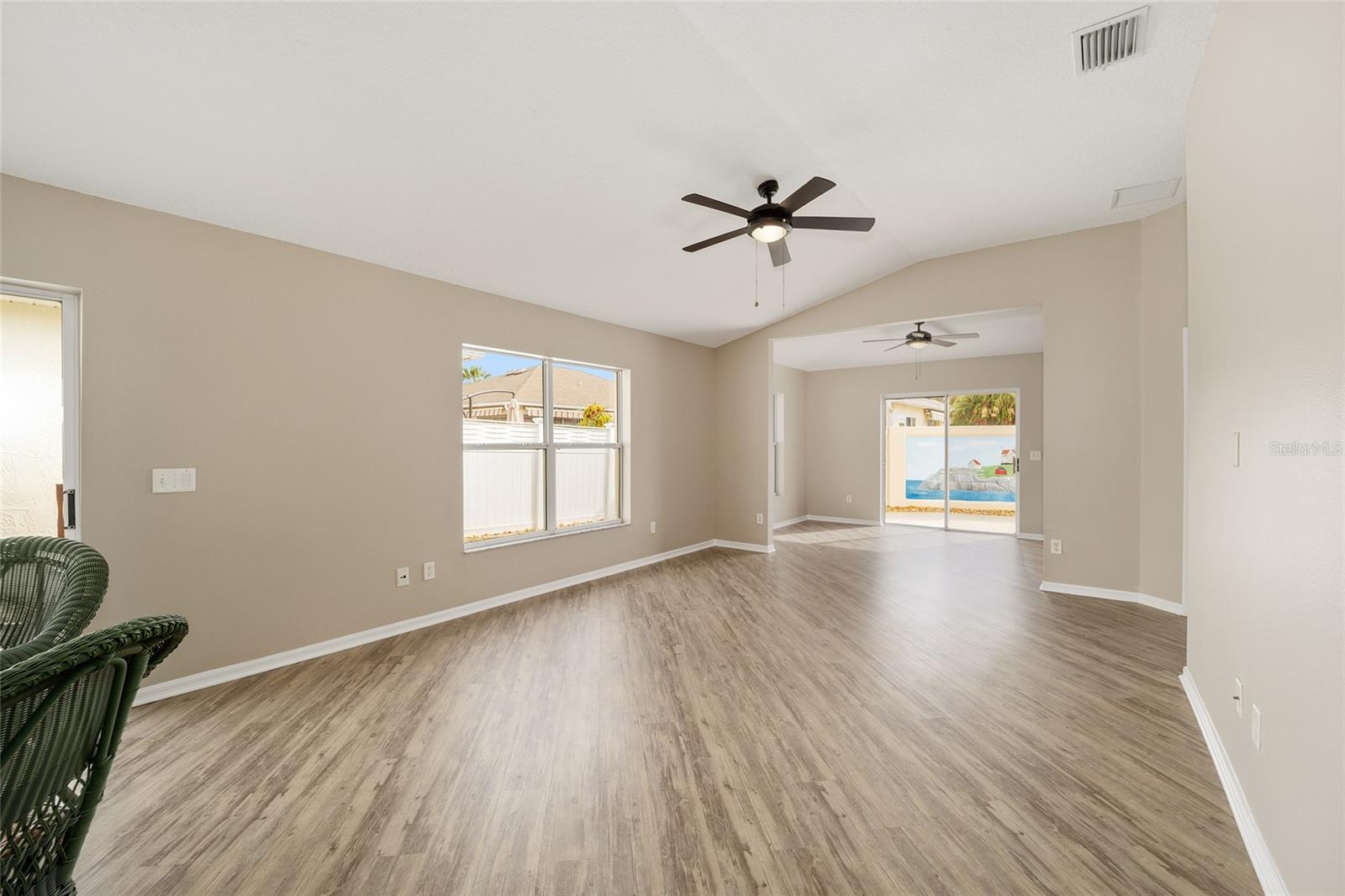 Image 16 of 47 For 17159 78th Crowfield Avenue