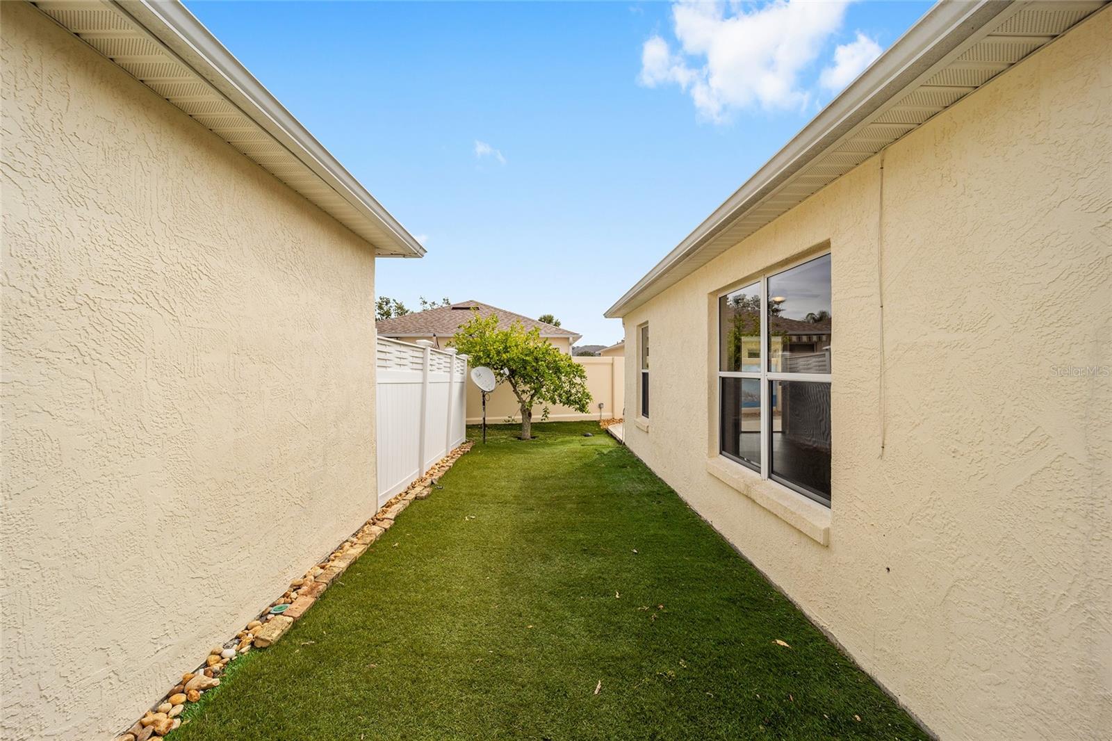 Image 34 of 47 For 17159 78th Crowfield Avenue