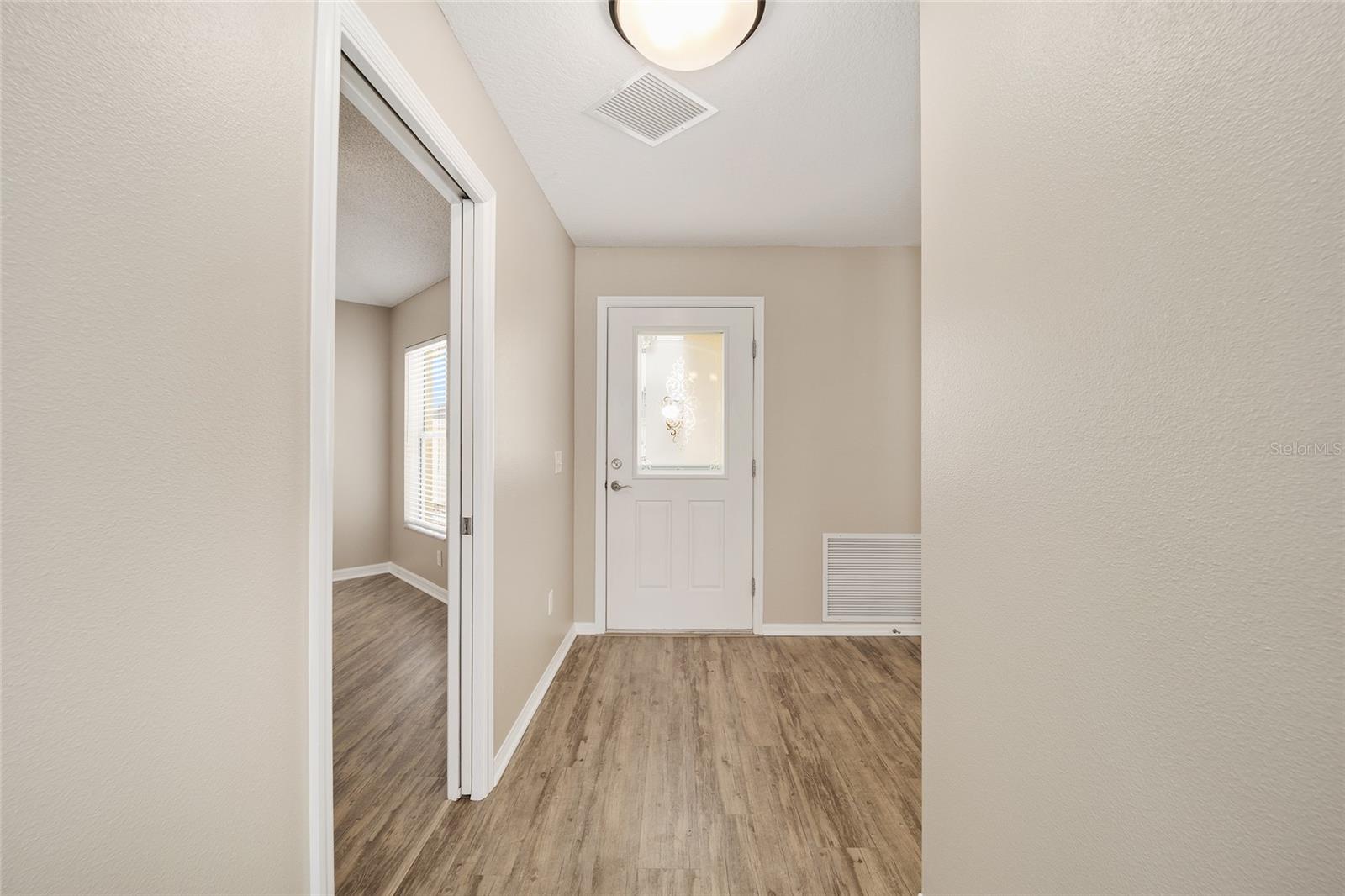 Image 6 of 47 For 17159 78th Crowfield Avenue